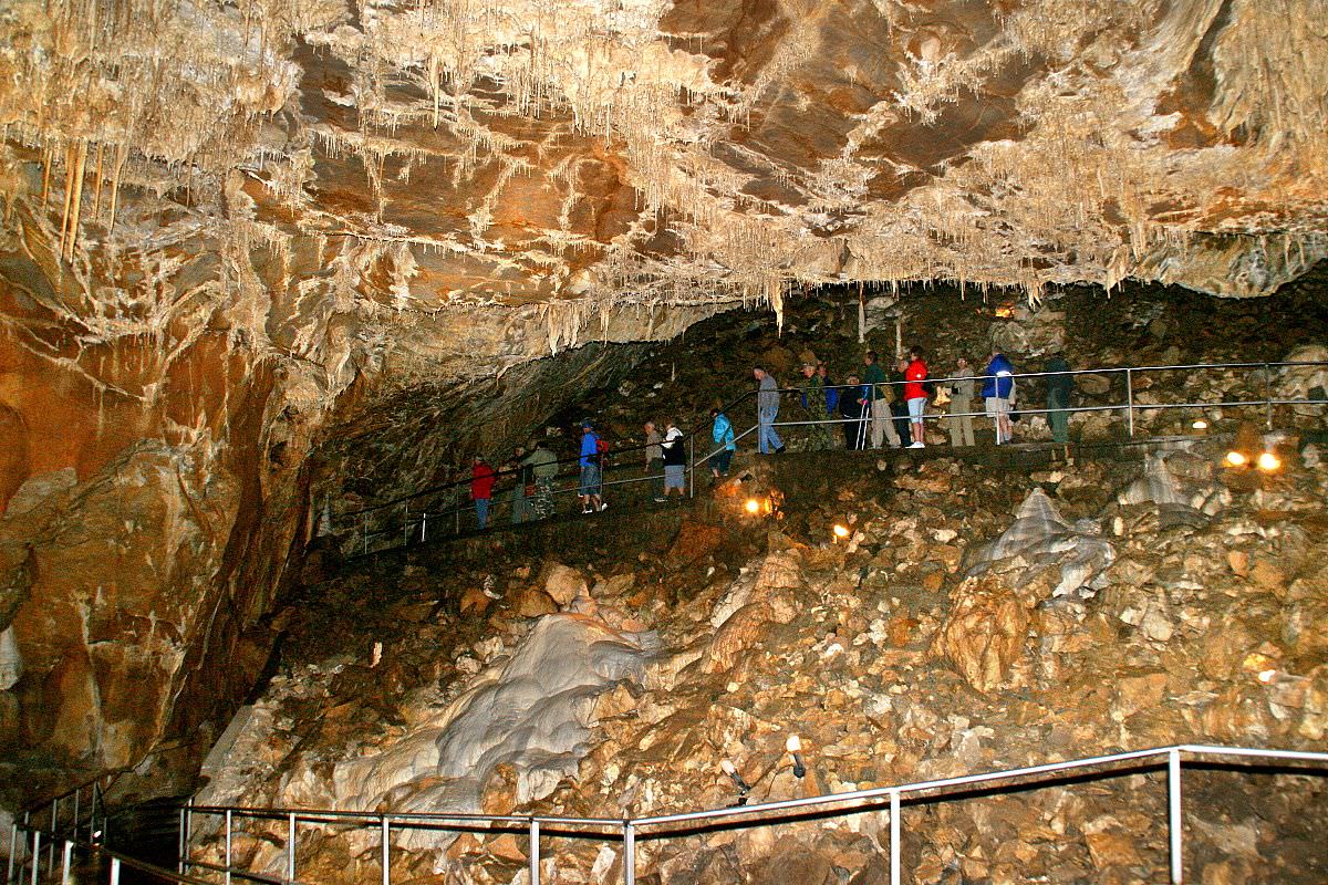карстовые пещеры Чехия