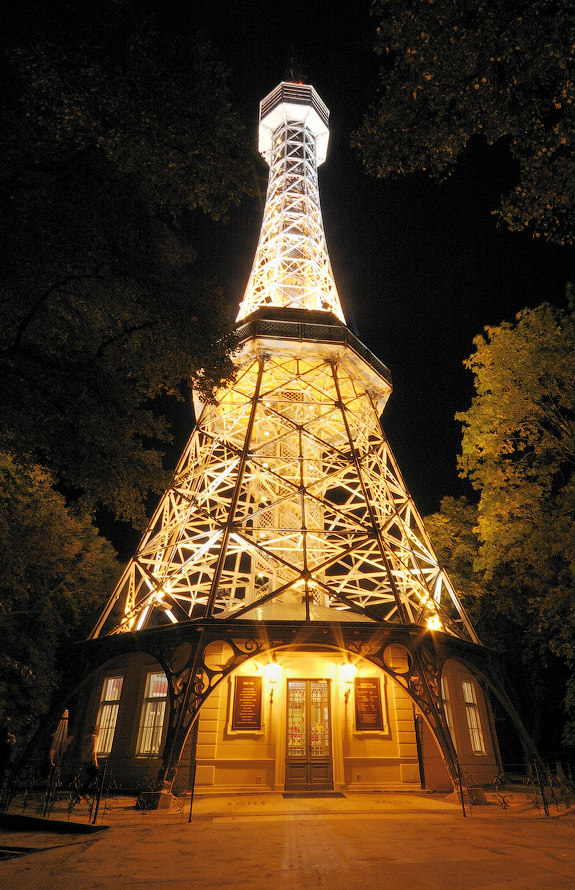 Петржинская башня в Праге
